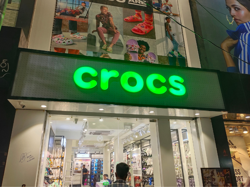 Why Choosing the Right LED Sign Board Manufacturer Matters for Your Brand Why Choosing the Right LED Sign Board Manufacturer Matters for Your Brand